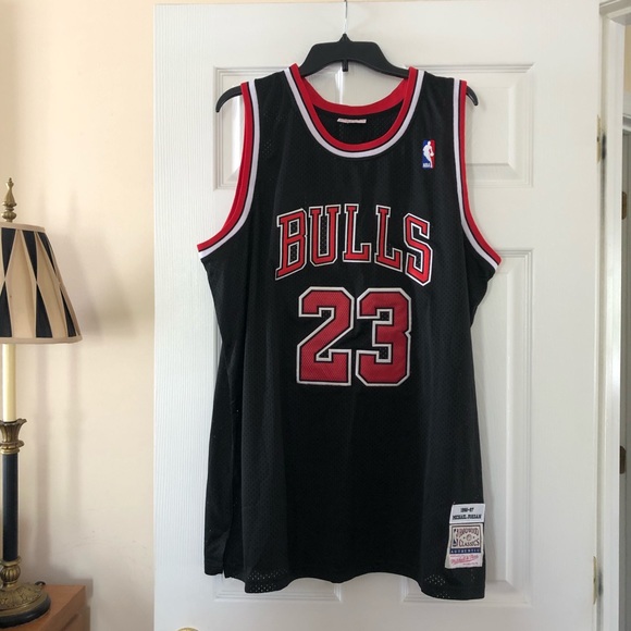 Michael Jordan Bulls Jersey 3XL - Picture 3 of 10